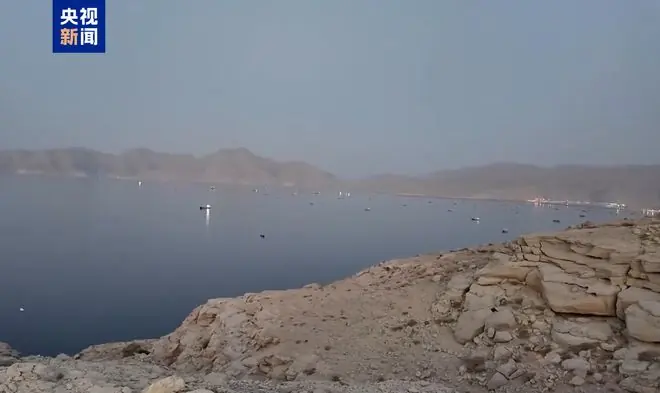 伊朗：驶离指定航线的船舶将不享有安全保障