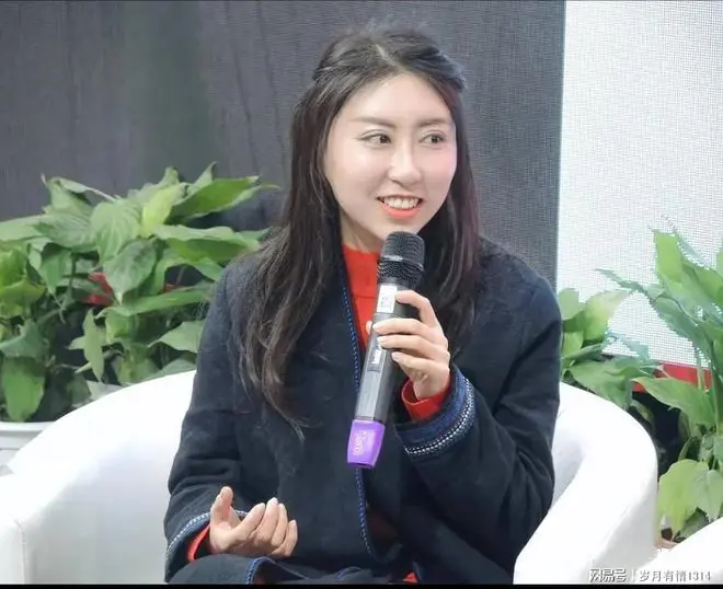 贾平凹的两个女儿，真是活成了两个极端。